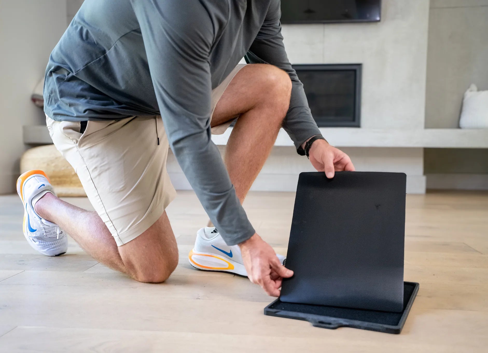 Placing a fresh pad on the mat